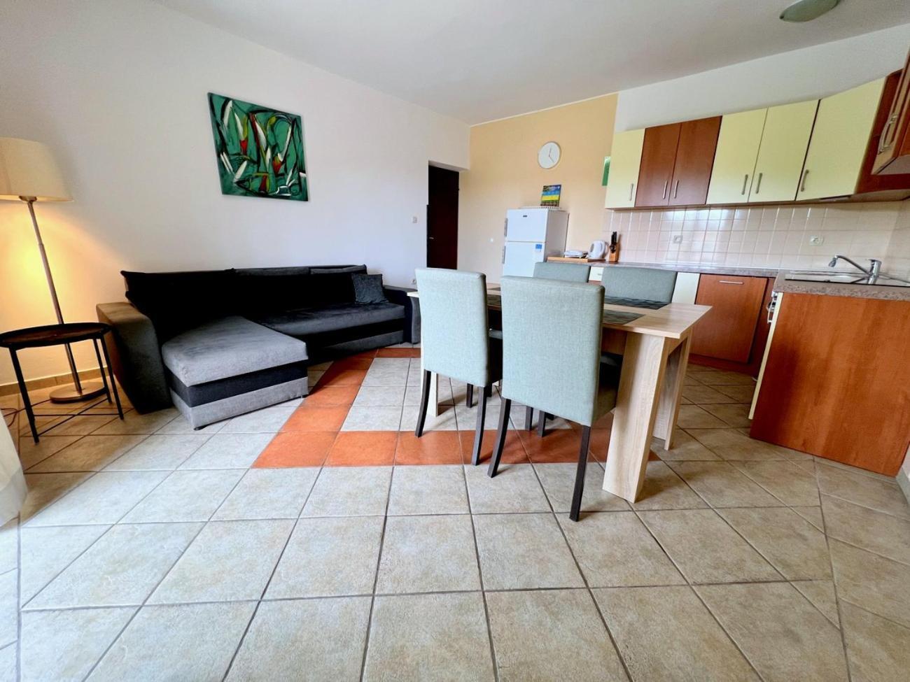 Apartments Muntidor Palit الغرفة الصورة